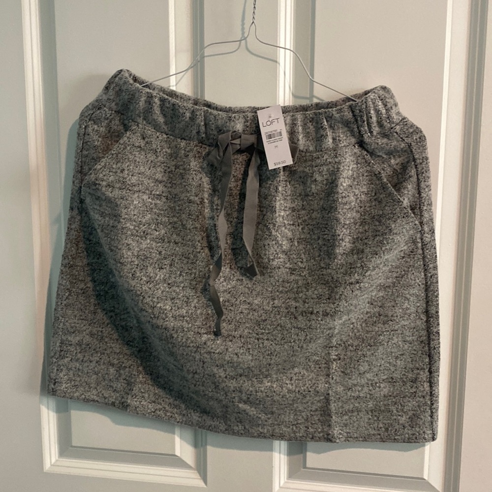 NWT Loft pull on skirt